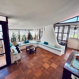 De Janas Bed and breakfast